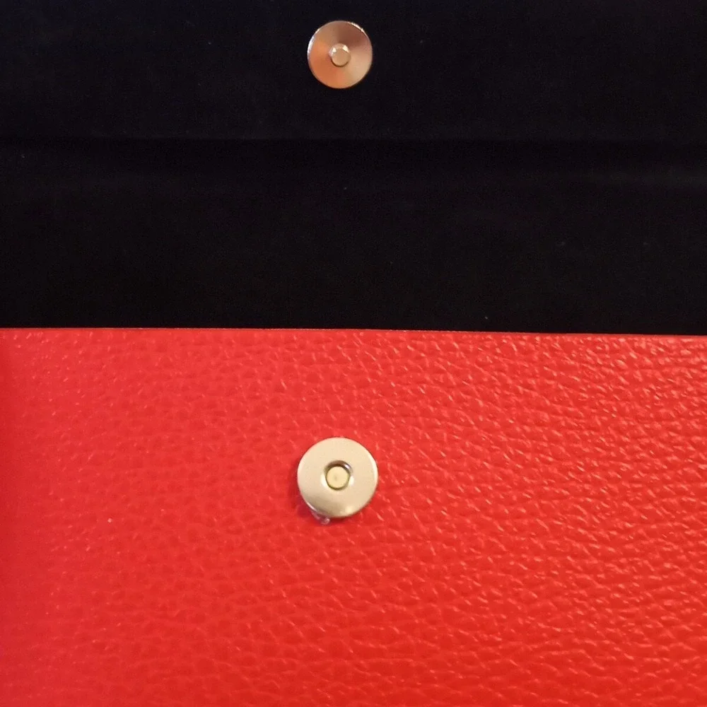 Guess Red Leather Eyeglass Case Black Velvet Lined Designer Sunglass Snap Holder